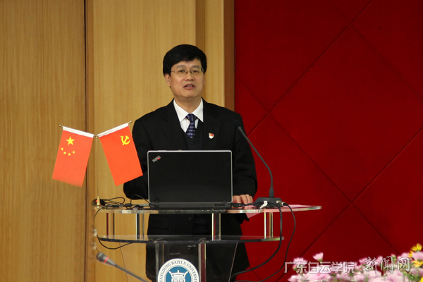 党委书记刘剑锋做自评报告