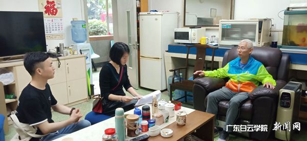 我院编导专业教师与刘卫平导演深度交流.jpg