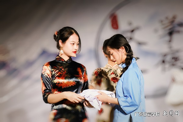 《金陵十三钗》剧照.jpg