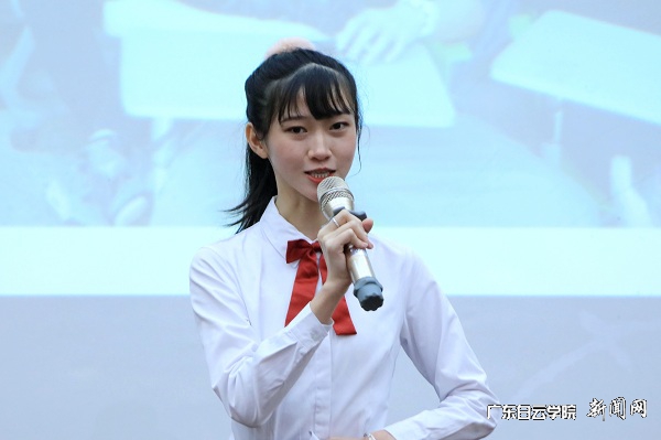 先进班级代表宣讲.jpg