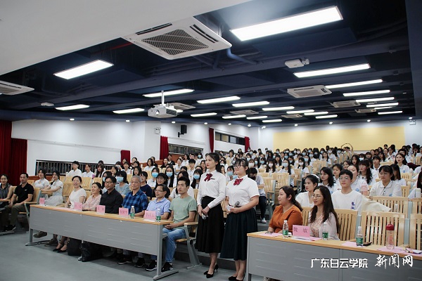 活动大合照.jpg