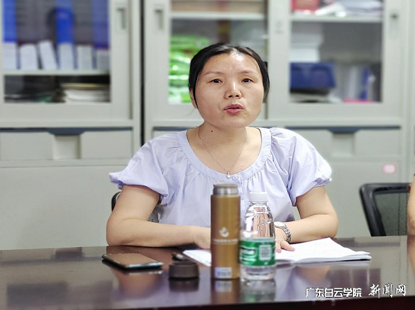 党支部书记郭华鸿代表支委班子作检视剖析.png