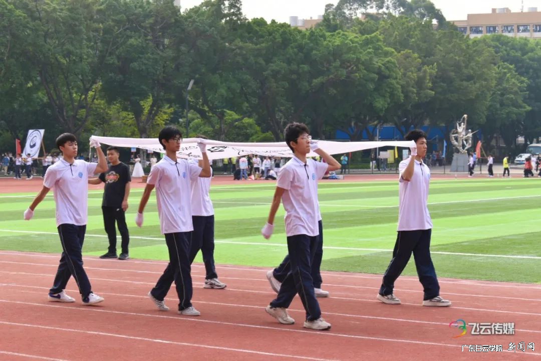 校旗队.jpg